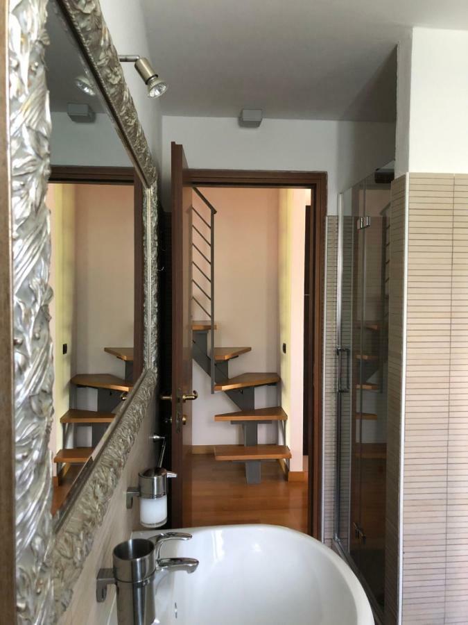 La Valletta Suite Dervio Exteriör bild